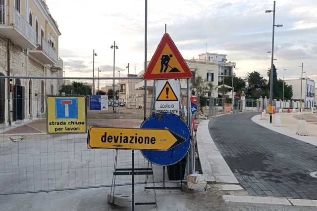 Ritardi e cambi di rotta: il nuovo lungomare di Santo Spirito non riesce ancora a vedere la luce